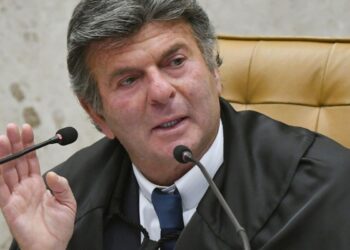 Fux vota para manter presos pai e primo de Vorcaro