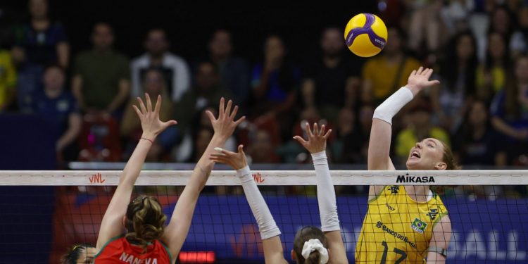 Invicto, Brasil enfrenta campeãs olímpicas na Liga das Nações de Vôlei