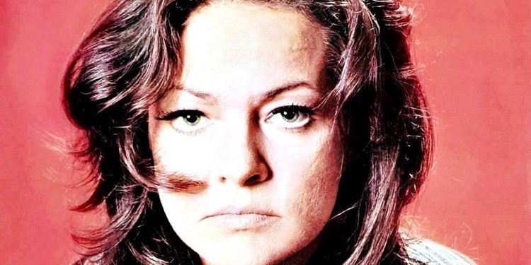 Confissões sobre Maysa, cantora e pioneira compositora que faria 90 anos